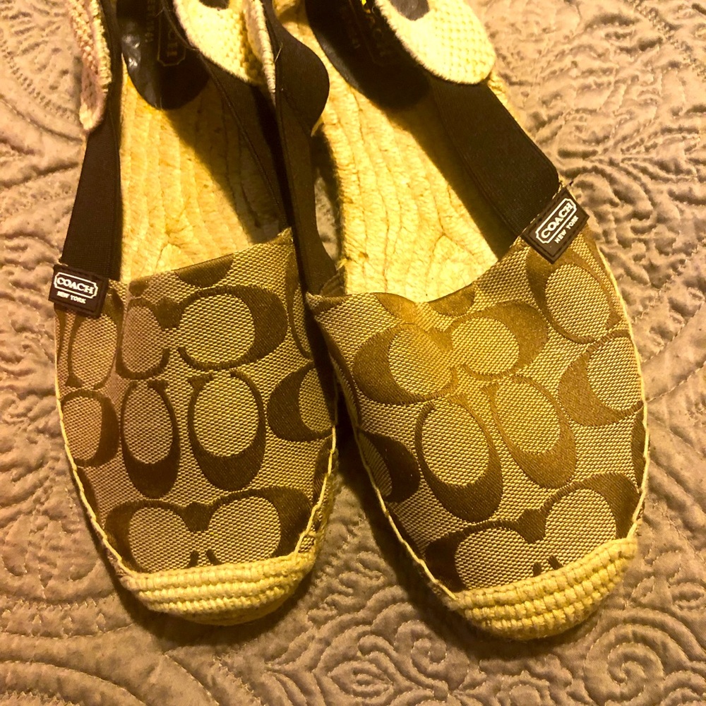 New shoes-tried on but never worn. Changed my mind, but too late to return them.